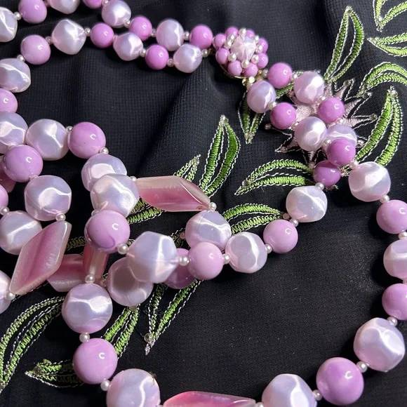 VTG MCM Double strand Choker and clip earring set. Beautiful beads!! - Picture 8 of 11